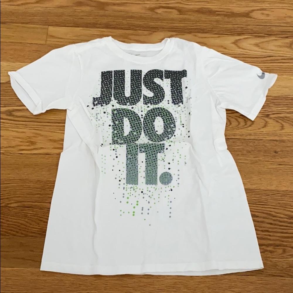 Nike T- shirt